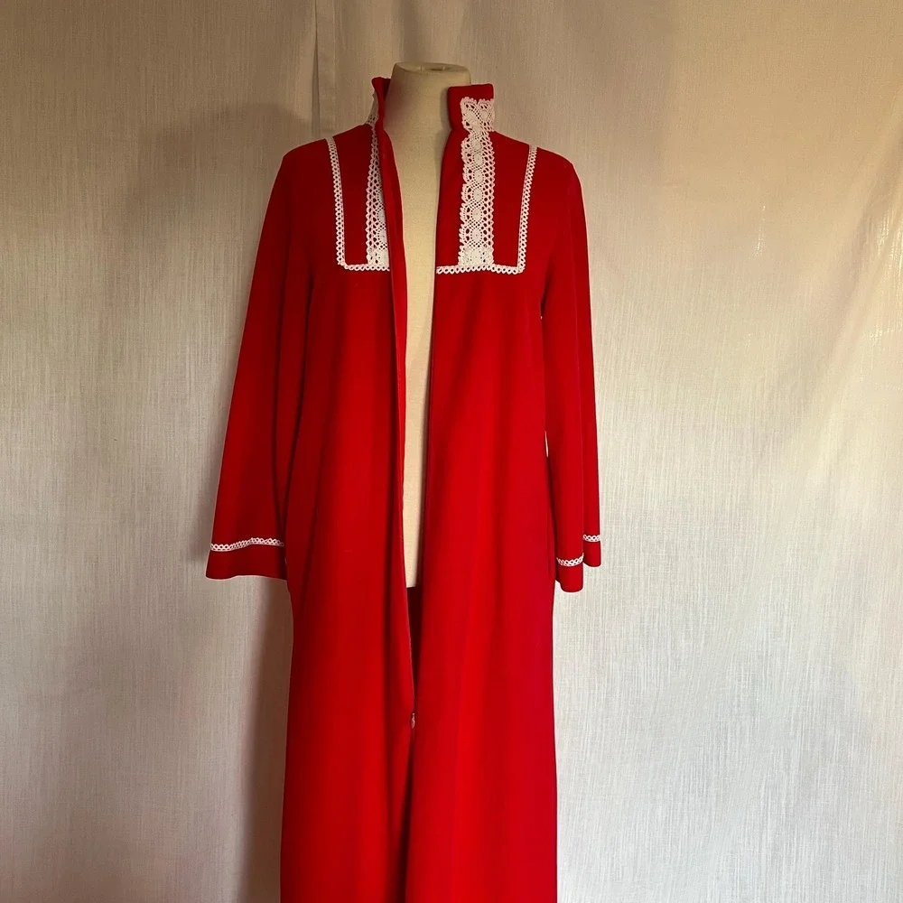 vtg red flannel white lace trim vassarette‎ maxi robe classic warm winter